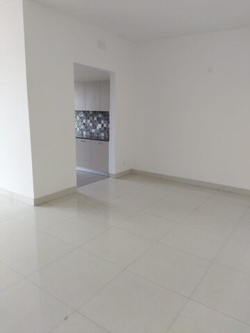Room in 3.5 BHK Apartment at Silverglades The Melia, Sohna Sector 35 – for Sale