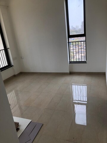 Room in 2 BHK Apartment at Mahindra Roots, Kandivali East – for Sale