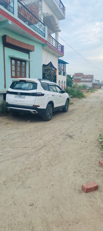  Plot – Exterior View View at Gomti Nagar - for Sale