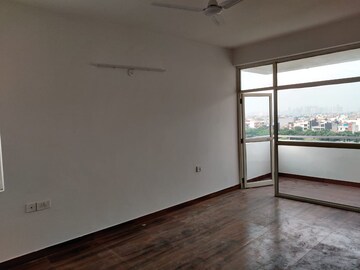 Room in 3.5 BHK Apartment at AVS Orchard, Sector 77 – for Sale
