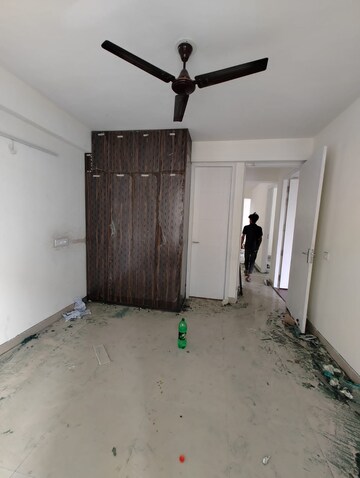 Room in 3 BHK Apartment at Shree Vardhman Flora, Sector 90 – for Sale