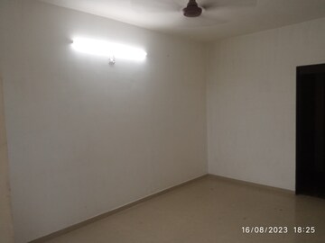 Room in 3 BHK Apartment at Pal – for Sale