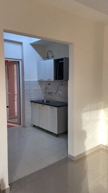 Room in 3 BHK Apartment at Gardenia Golf City, Sector 75 – for Sale