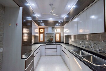 Building Lobby in 3 BHK Builder Floor at Ashok Vihar – for Sale