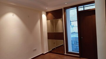 Room in 4 BHK Builder Floor at Ashok Vihar – for Sale