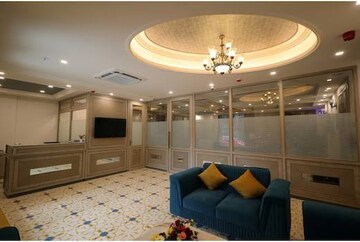 Master Bedroom in 4 BHK Builder Floor at Ashok Nagar – for Sale