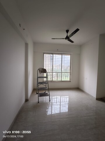 Room in 2 BHK Apartment at Puraniks Tokyo Bay Phase 2, Ghodbunder Road – for Sale