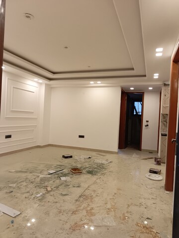 Room in 3 BHK Builder Floor at Chattarpur – for Sale