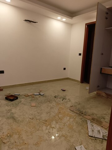 Room in 3 BHK Builder Floor at Chattarpur – for Sale