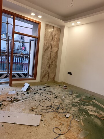 Room in 3 BHK Builder Floor at Chattarpur – for Sale