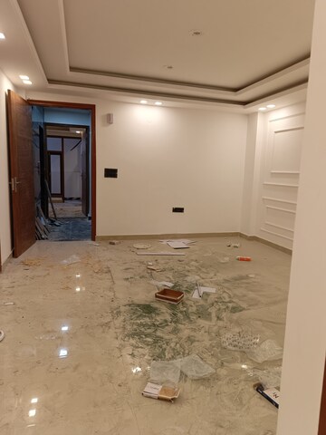 Room in 3 BHK Builder Floor at Chattarpur – for Sale