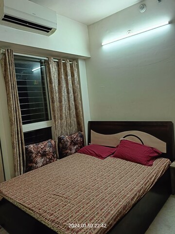 Bedroom in 1 BHK Apartment at Lodha Amara, Kolshet Road – for Sale