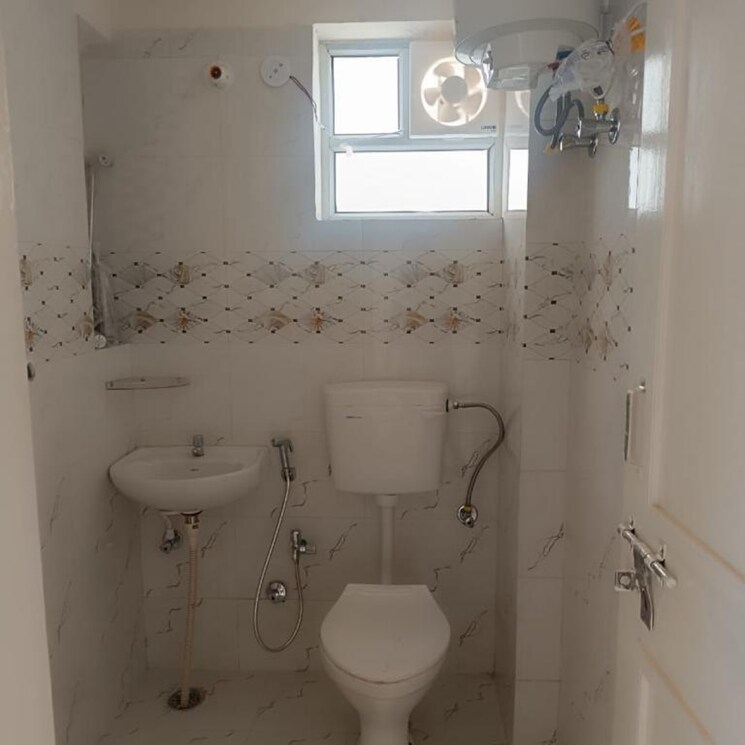 Bathroom, kandivali west 1 Bedroom 430 Sq.Ft. Apartment In Kandivali West Mumbai 7232153