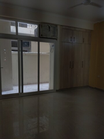 Furnished Amenities in 4 BHK Villa at Amrapali Dream Valley, Tech Zone 4 Greater Noida – for Sale