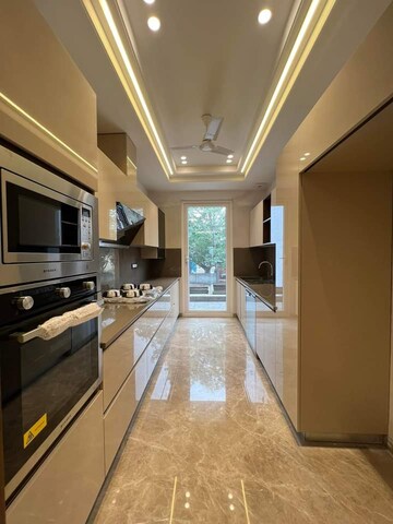 Kitchen in 3.5 BHK Apartment at DLF Hamilton Court, Sector 27 – for Sale