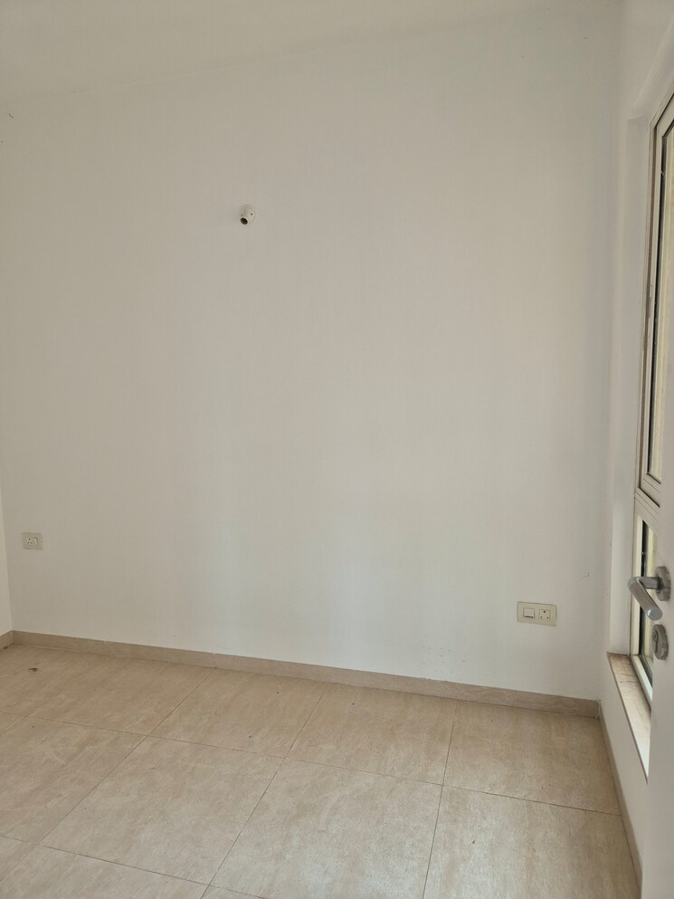 Room, heranadani-meadows-gemini 2.5 Bedroom 1000 Sq.Ft. Apartment In Ghodbunder Road Thane 7232774