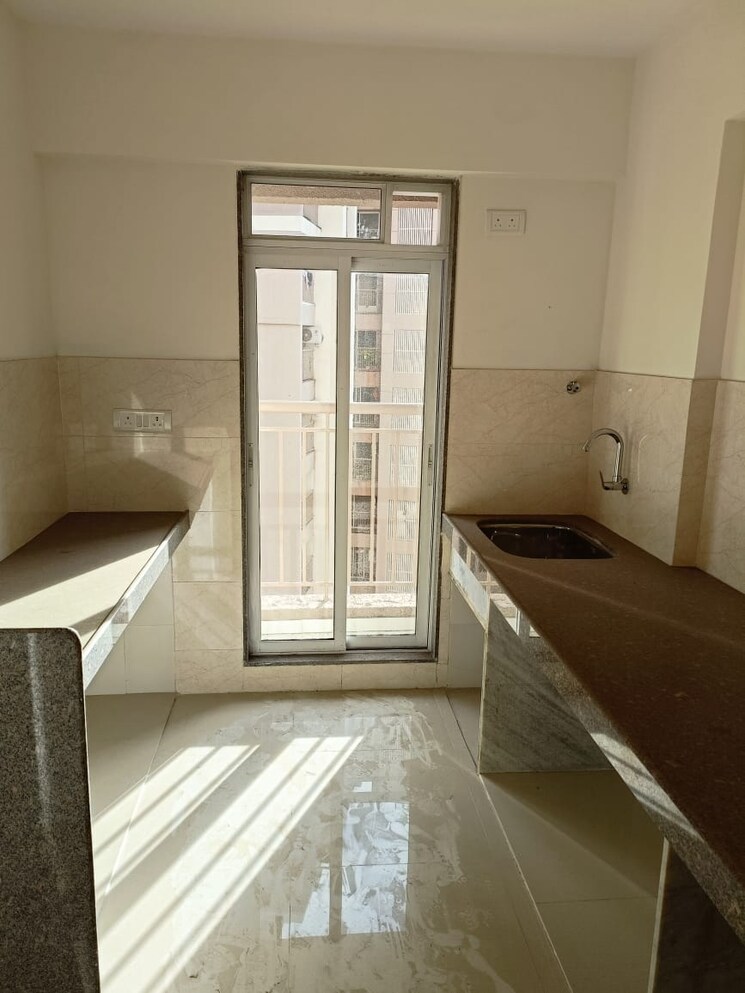 Balcony, metropolis-aquaris-phase-1 1 Bedroom 430 Sq.Ft. Apartment In Kasarvadavali Thane 7232843