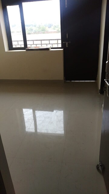 Room in 2 BHK Apartment at Insprosper New Saket, Abdullapur – for Sale