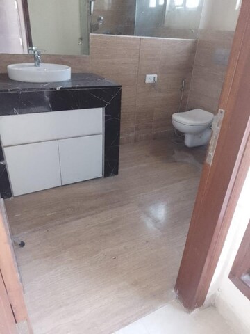 Kitchen in 4 BHK Apartment at DLF The Belvedere Park, Sector 24 – for Sale