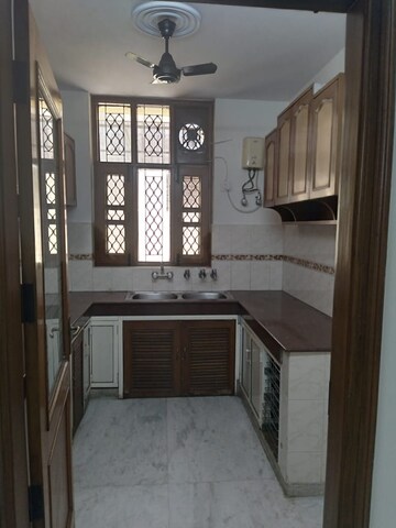 Kitchen in 2 BHK Apartment at DLF Regency Park I, Dlf Phase iv – for Sale