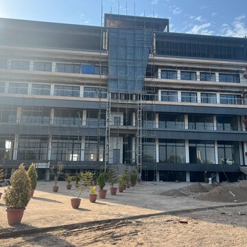  Showroom – Exterior View View at Ambala Highway - for Sale