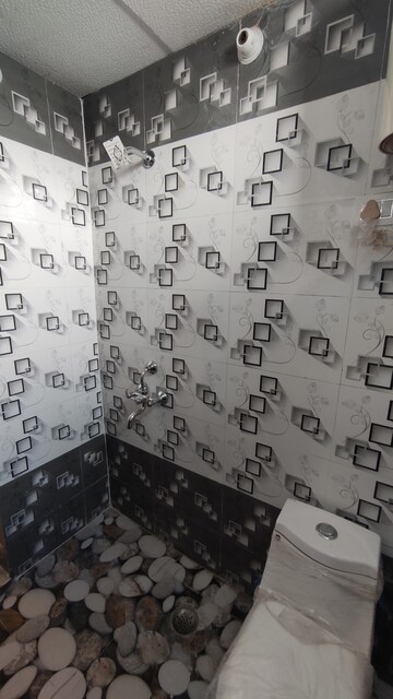 Bathroom in 1 BHK Builder Floor at Aminabad – for Rent