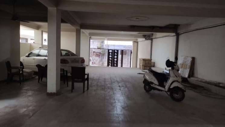  Parking, aminabad 1.5 Bedroom 696 Sq.Ft. Apartment In Aminabad Lucknow 7233179