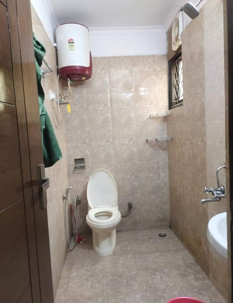 Bathroom, raheja-atharva 4 Bedroom 3008 Sq.Ft. Penthouse In Sector 109 Gurgaon 7233509