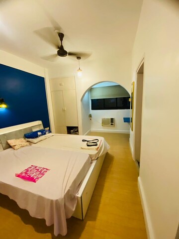 Furnished Amenities in 1 BHK Apartment at Lokhandwala Complex, Andheri West – for Rent