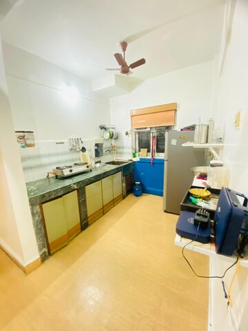 Team Area in 1 BHK Apartment at Lokhandwala Complex, Andheri West – for Rent