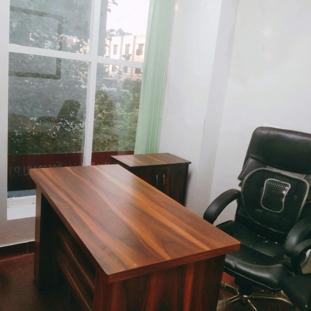 Commercial Office Space 300 Sq.Ft. For Rent in Sector 4 Noida  7234575