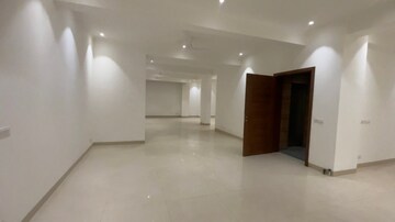 Room in 5 BHK Penthouse at Ireo Victory Valley, Sector 67 – for Sale