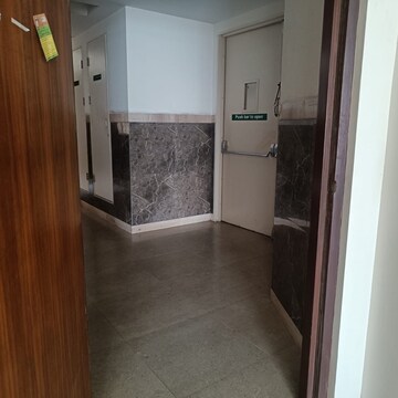Room in 2 BHK Apartment at LnT Crescent Bay T4, Dhabholkar Wadi – for Rent