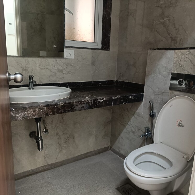 Bathroom, lnt-crescent-bay-t4 2 Bedroom 788 Sq.Ft. Apartment In Dhabholkar Wadi Mumbai 7235879