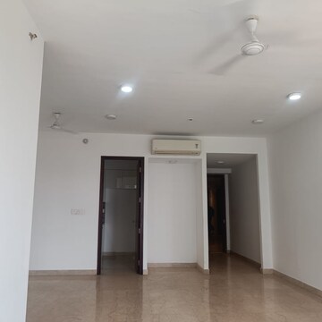 Room in 3 BHK Apartment at Lodha Venezia, Lalbaug – for Rent