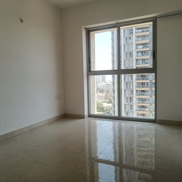 Room in 3 BHK Apartment at Lodha Venezia, Lalbaug – for Rent