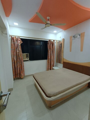 Bedroom in 2 BHK Apartment at Andheri West – for Rent