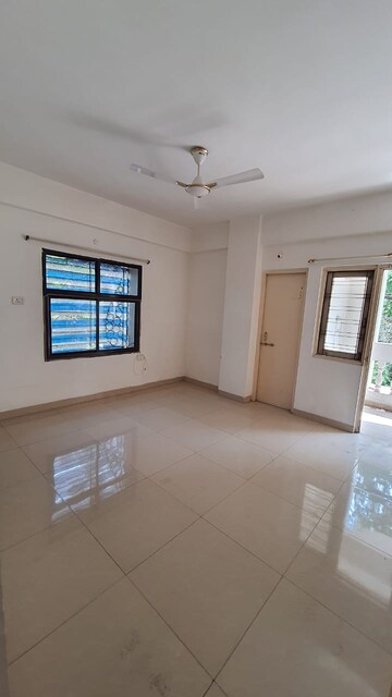 Room in 4 BHK Apartment at Tukoganj – for Sale