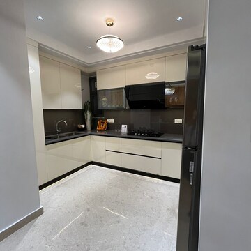 Kitchen in 3.5 BHK Builder Floor at Sector 99 – for Sale
