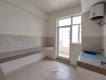 Room in 3 BHK Apartment at Emaar Palm Gardens, Sector 83 – for Sale