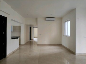 Room in 3 BHK Apartment at Emaar Palm Gardens, Sector 83 – for Sale