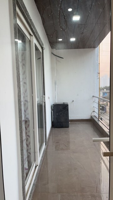 Building Lobby in 3 BHK Apartment at Vipul World Floors, Sector 48 – for Sale