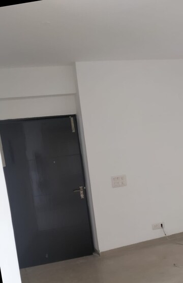 Furnished Amenities in 3.5 BHK Apartment at CHD Avenue 71, Sector 71 – for Sale