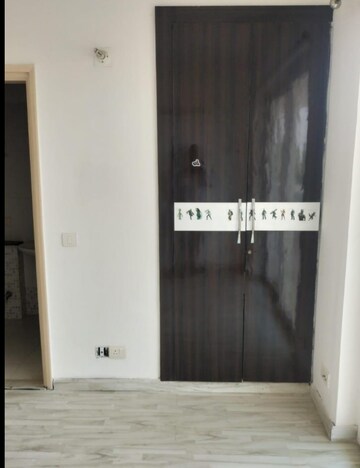 Room in 3.5 BHK Apartment at CHD Avenue 71, Sector 71 – for Sale