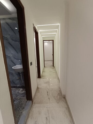 Building Lobby in 3.5 BHK Builder Floor at Govindpuri – for Sale