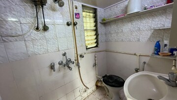 Master Bedroom in 2 BHK Apartment at Shanti CHS Kandivali, Kandivali West – for Sale