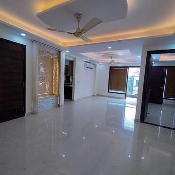 Room in 3 BHK Builder Floor at Ansal API Esencia, Sector 67 – for Sale