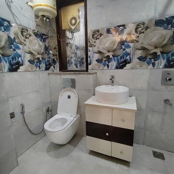 Master Bedroom in 3 BHK Builder Floor at Ansal API Esencia, Sector 67 – for Sale