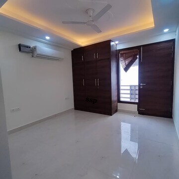 Room in 3 BHK Builder Floor at Ansal API Esencia, Sector 67 – for Sale