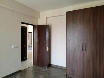 Room in 2 BHK Apartment at Wave Executive Floors, Wave City – for Sale